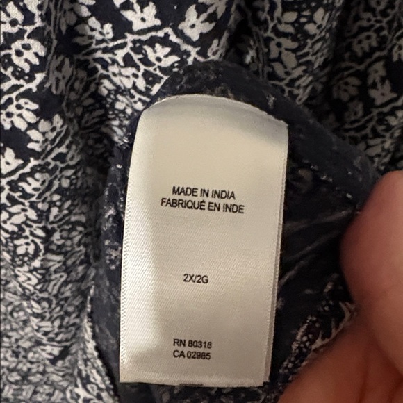 Lucky Brand Black and White Patterned Tunic Made in India - Picture 6 of 8
